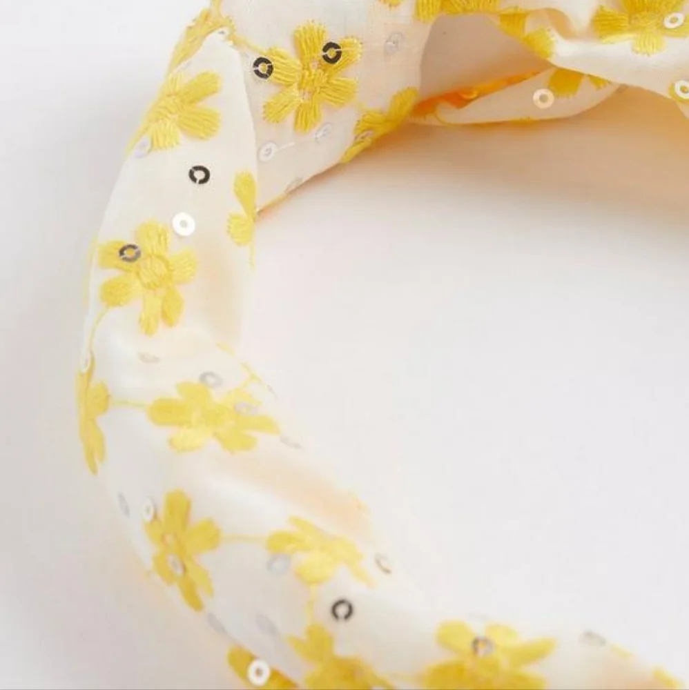 Torrid Daisy and Sequin Knot Headband